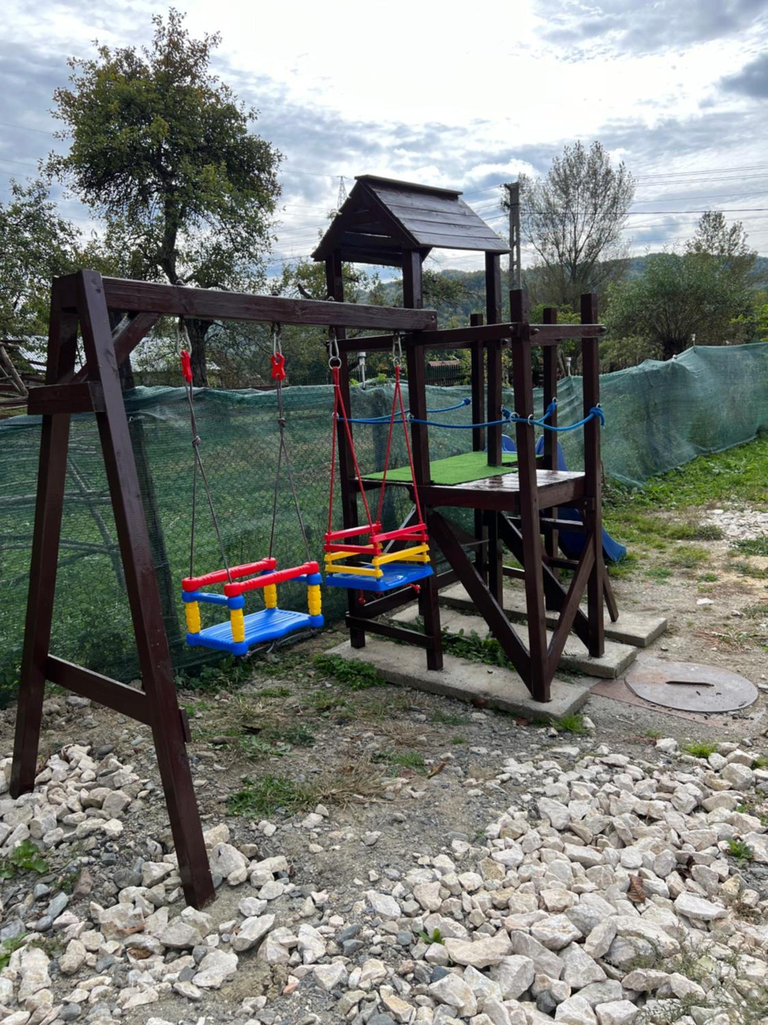Casa Lupilor Transfagarasan Villa Căpăţîneni-Ungureni Bagian luar foto