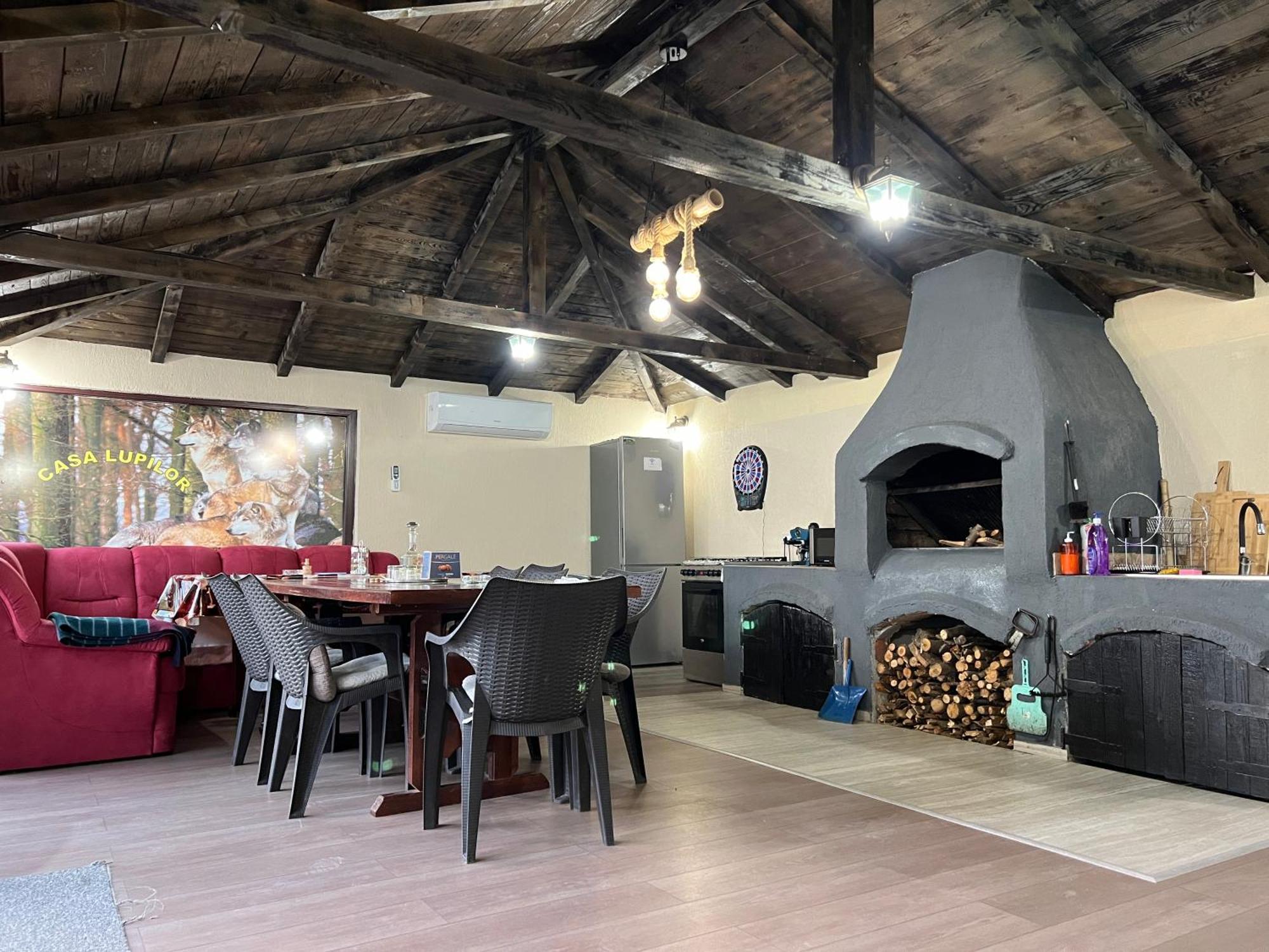Casa Lupilor Transfagarasan Villa Căpăţîneni-Ungureni Bagian luar foto